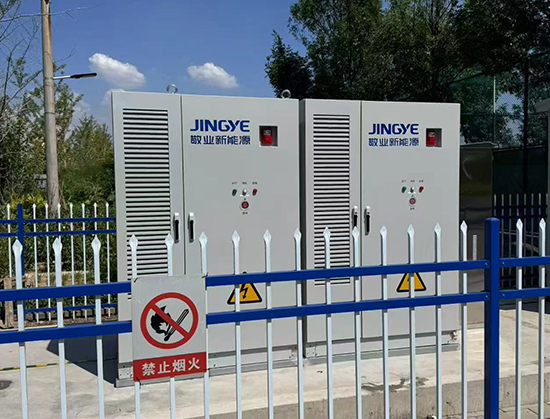 Doble potenciaci&oacute;n: reducci&oacute;n de picos y llenado de valles + energ&iacute;a de respaldo de emergencia.